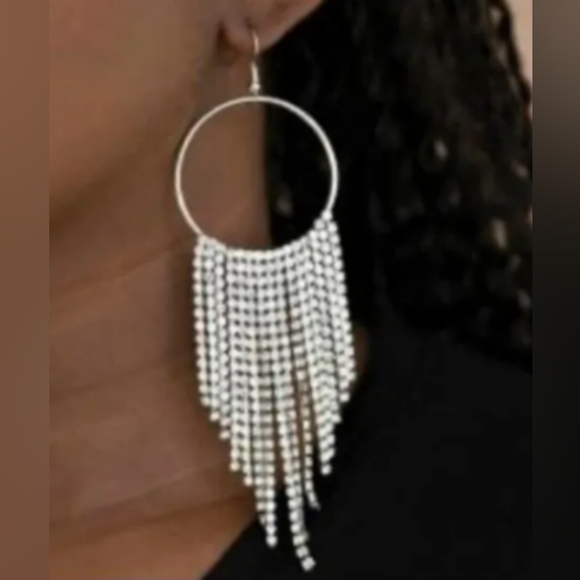 Jewelry - New!! Stunning Rhinestone Earrings